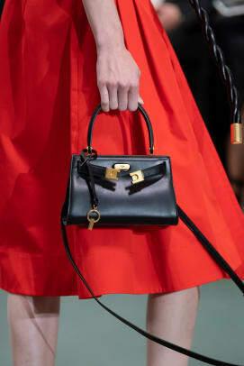 spring-2020-trends-tiny-bags-tory-burch