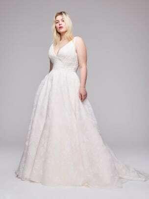 ан-барж-Лупита-сватбена рокля