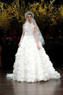 naeem-khan-bridal-spring-2023-wedding-dress-LISSE-ดอกไม้