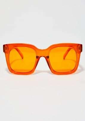 panenky-zabíjejí-nadměrné-průhledné-oranžové-sluneční brýle