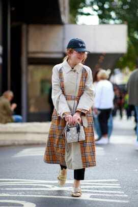 londýnský týden módy-pouliční styl-jaro-2022-den-2-9