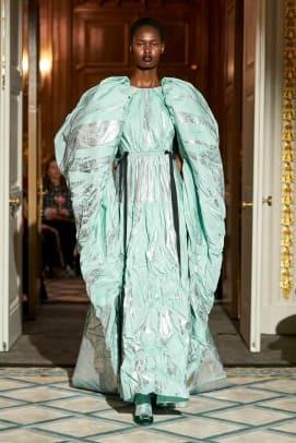 रोक्संडा लंदन फैशन वीक फॉल 2023 ट्रेंड स्लीव्स 1