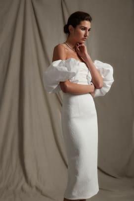 Ребека Валанс-булчинска-2022-булчинска рокля-буфран ръкав