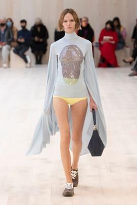 LOEWE_SS22_53_FRONT