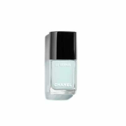 Chanel Ledově modrá