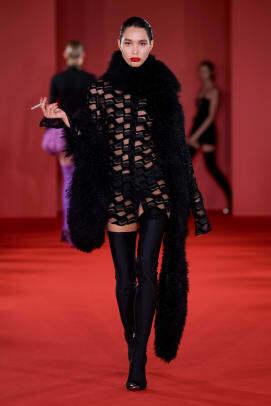 David Koma London Fashion Week Musim Gugur 2023 Witchy
