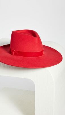 قبعة كيم يوجينيا