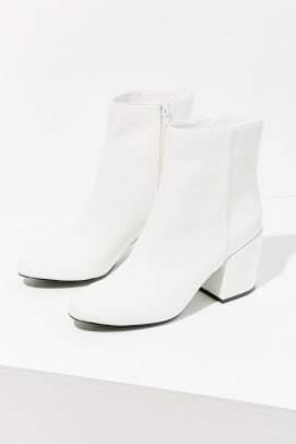 urban-outfiotters-bianco-patent-boot