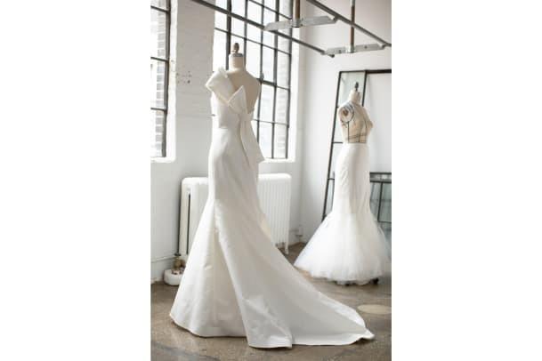 Amsale-архив-весна-2022-свадебное-платье-лук