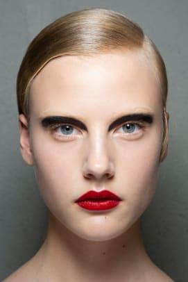 Prada-Spring-2020-makeup-04