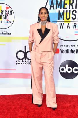 1-2018-amas-american-music-awards-tracee-ellis-ross-outfits-diseñadores-negros-pyer-moss