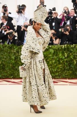Rihanna ako pápež sa stretol s gala 2018
