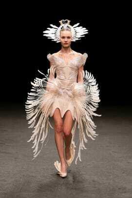 Look 21 - Iris van Herpen Couture - SS21 'Roots of Rebirth' - Photographié par Gio Staiano-champignons
