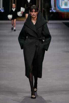 Elisabetta Franchi: тенденції тижня моди в Мілані осінь 2023 Kenobi Kore